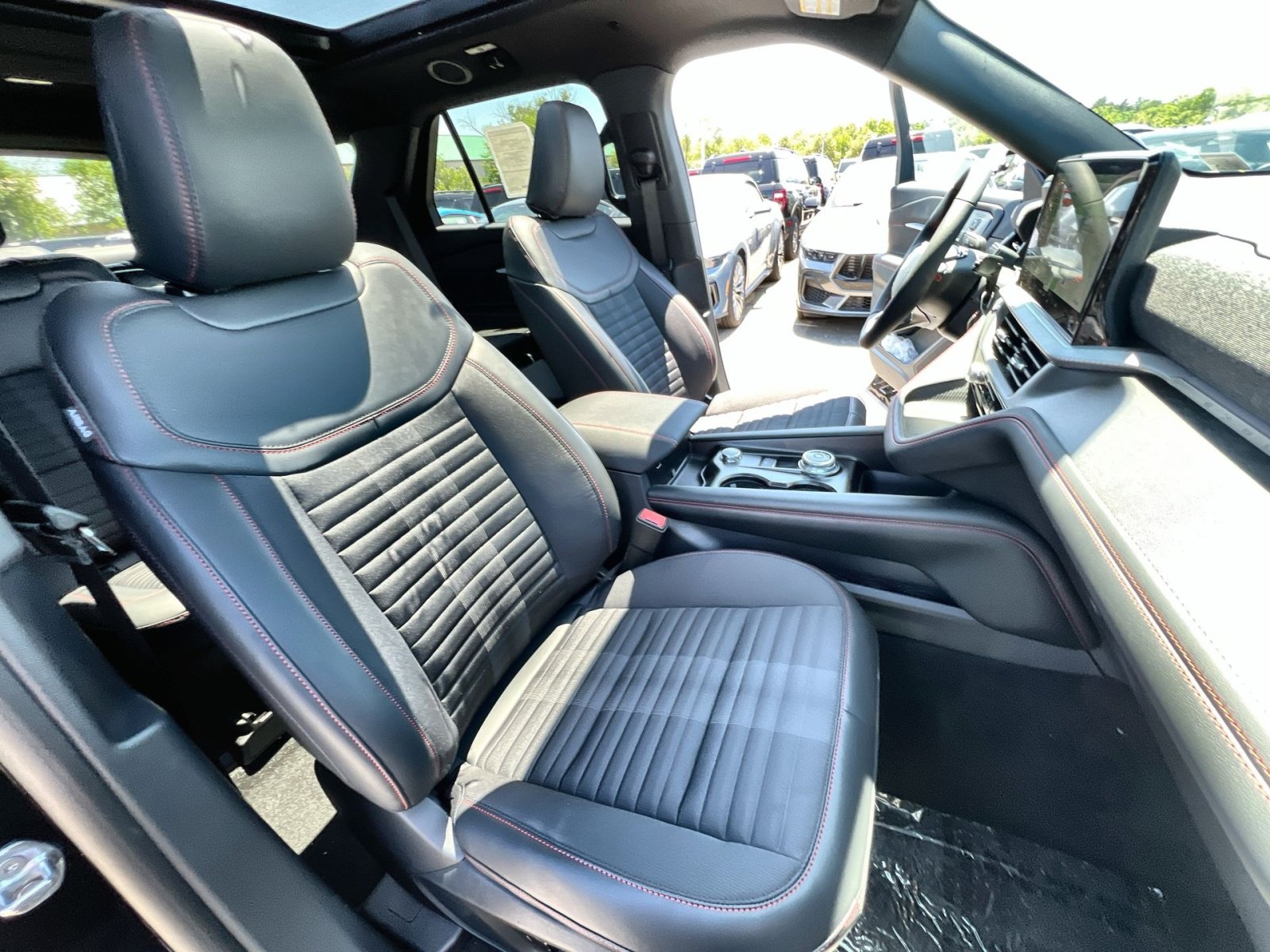 New 2026 Ford Explorer ST-Line w/ ST-Line Street Pack AWD/4WD image 36