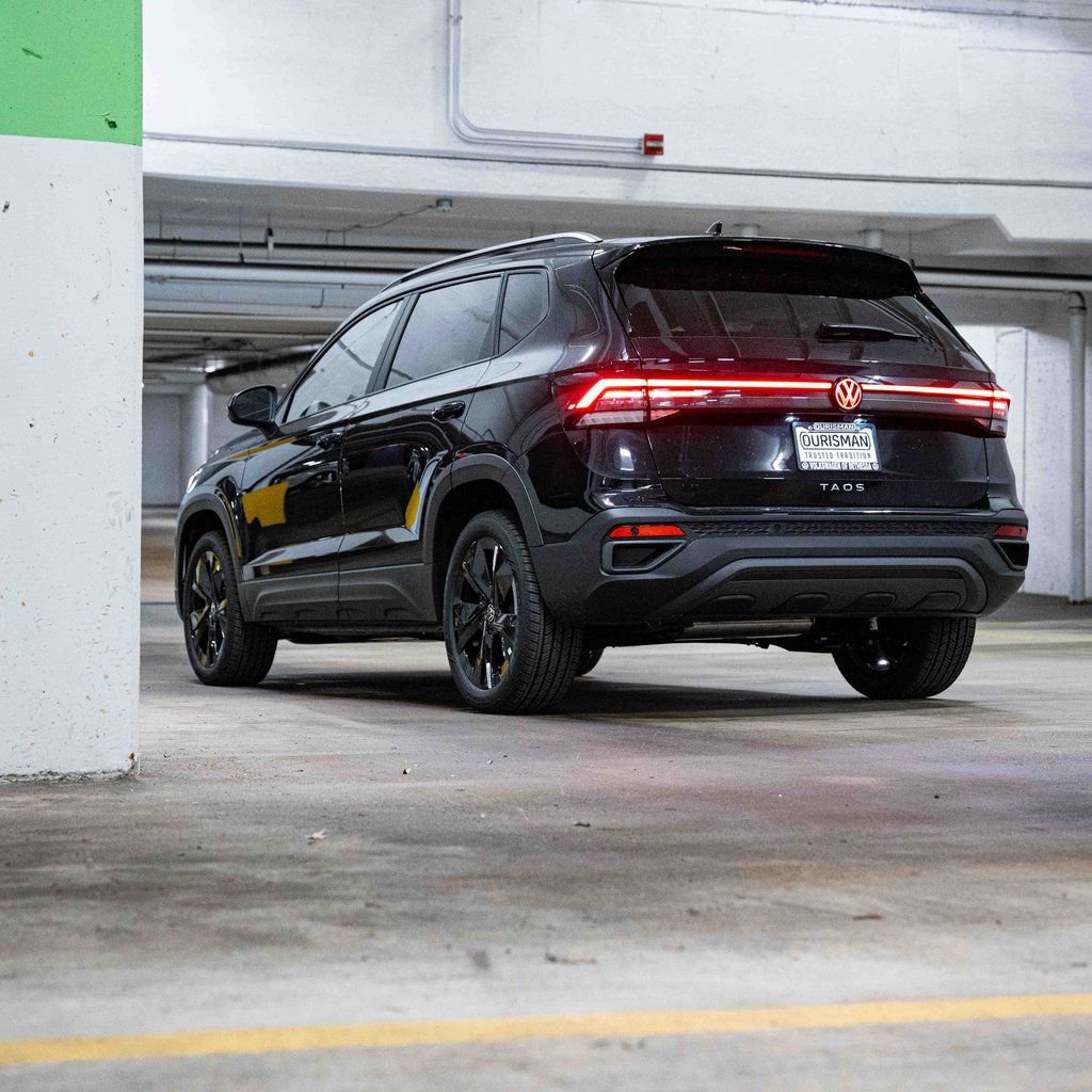 New 2026 Volkswagen Taos SE FWD image 5