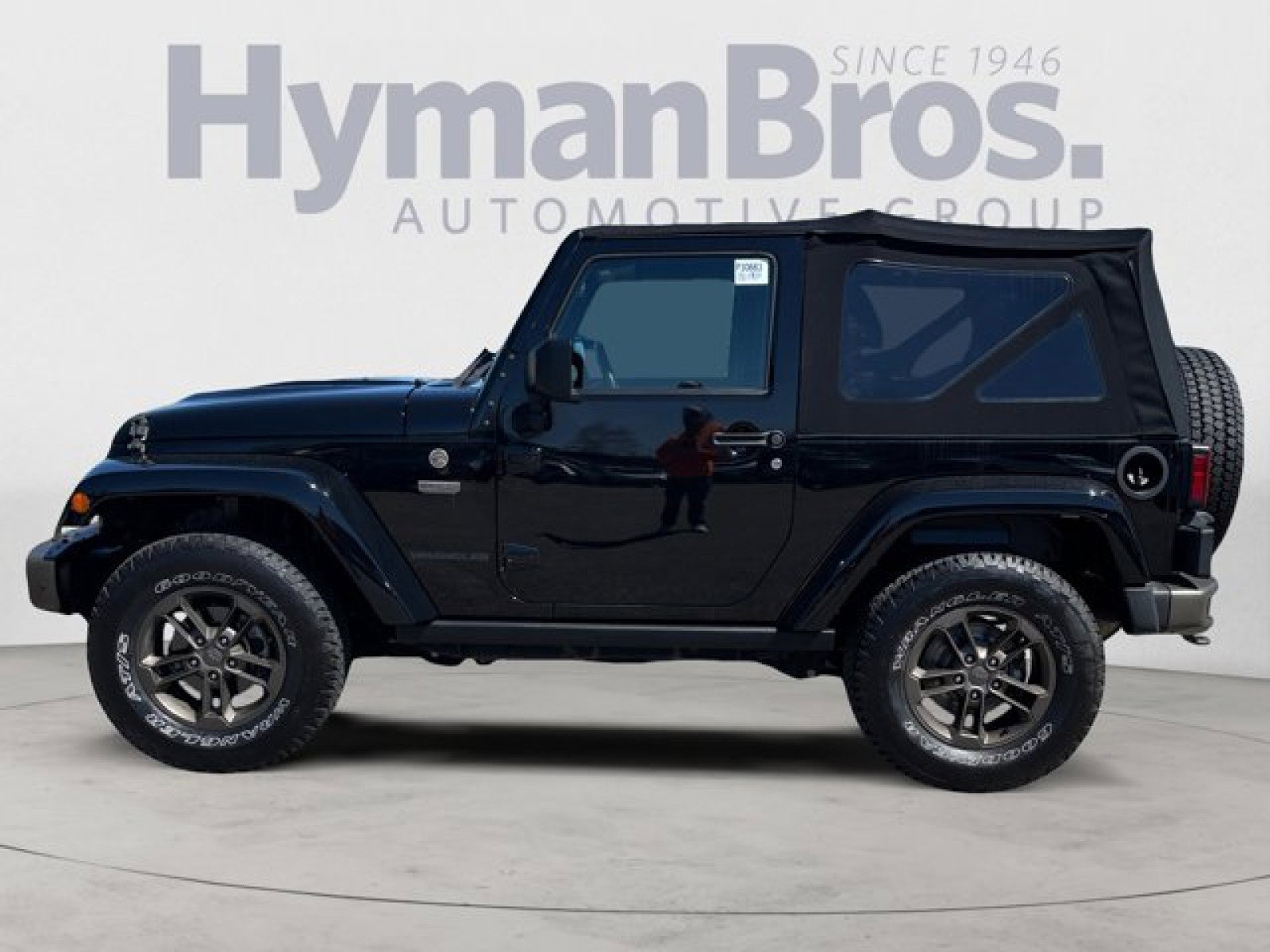 Used 2016 Jeep Wrangler Sahara AWD/4WD image 7