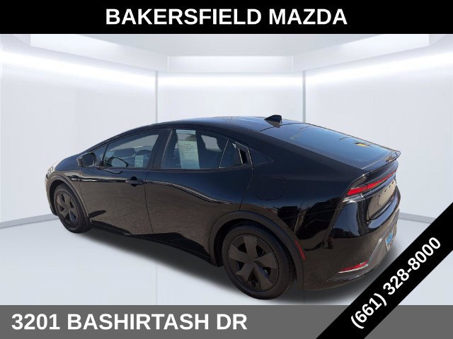 Used 2025 Toyota Prius LE FWD image 3
