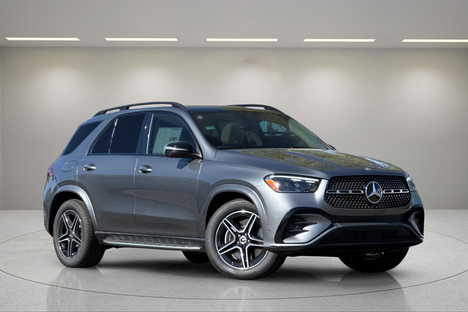 New 2026 Mercedes-Benz GLE 450e 4MATIC image 2