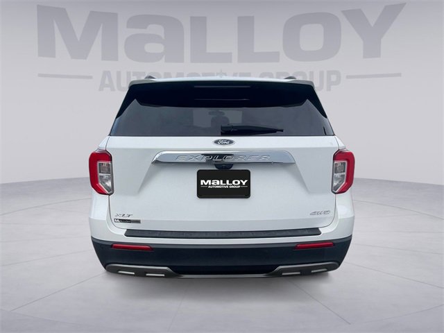 Used 2022 Ford Explorer XLT w/ Equipment Group 202A image 4