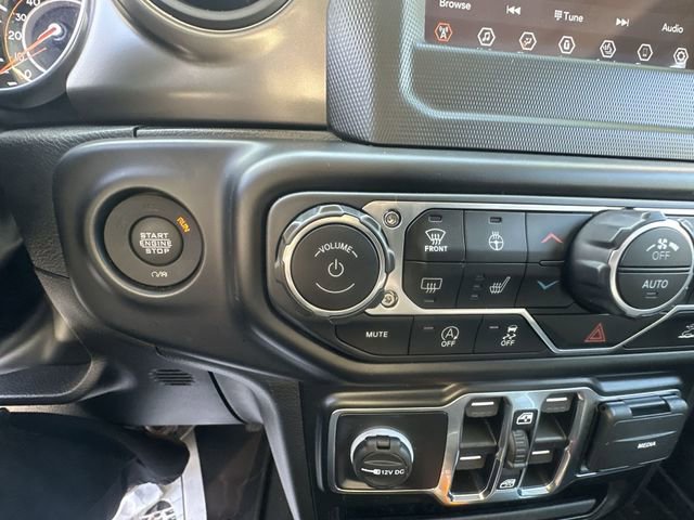 Used 2022 Jeep Gladiator Willys image 14