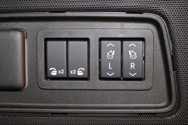 Certified 2025 Cadillac Escalade Premium Luxury w/ Touring Package image 16