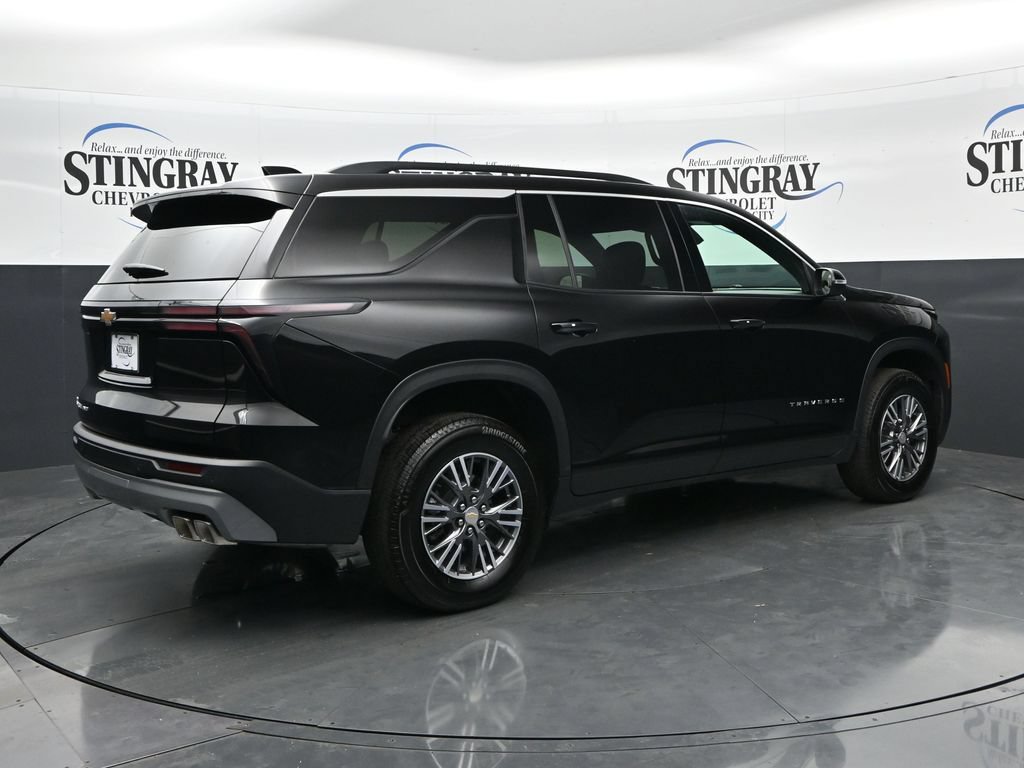 Used 2026 Chevrolet Traverse LT AWD/4WD image 7