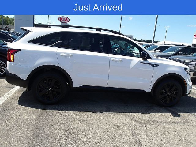Used 2023 Kia Sorento S w/ Panoramic Sunroof Package AWD/4WD image 8