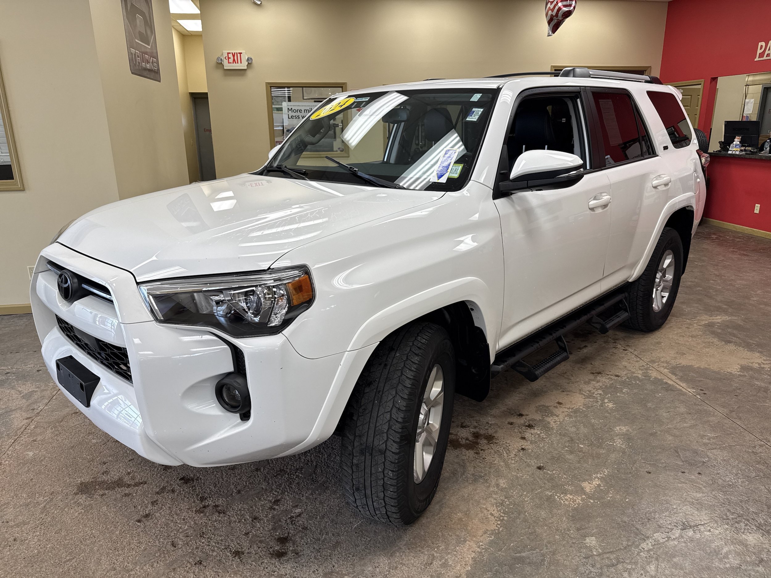 Certified 2024 Toyota 4Runner SR5 Premium w/ Moonroof Package AWD/4WD image 3