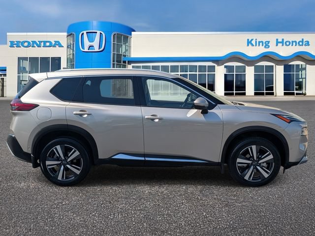 Used 2023 Nissan Rogue Platinum w/ Platinum Premium Package FWD image 6