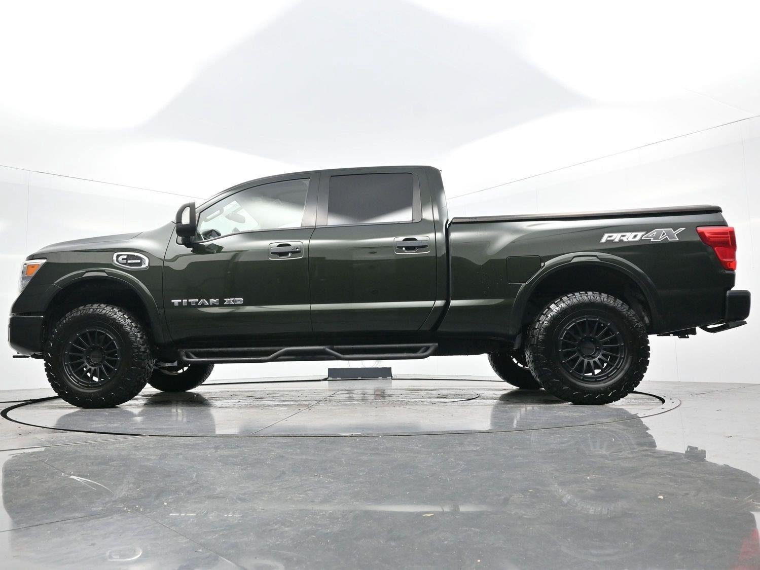 Used 2019 Nissan Titan PRO-4X w/ Pro-4x Convenience Package AWD/4WD image 48