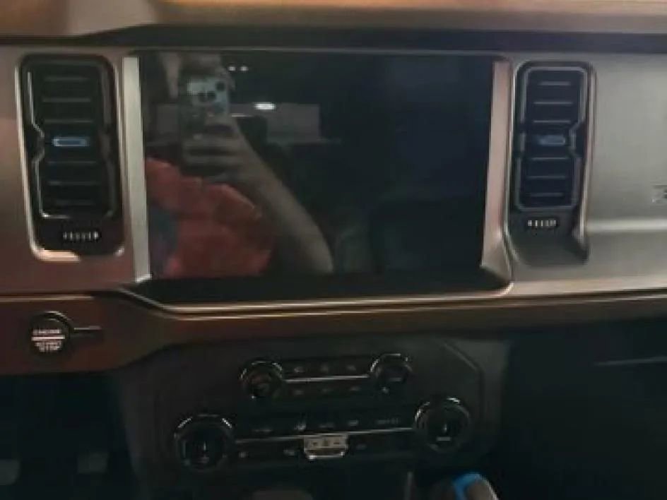 Used 2022 Ford Bronco Outer Banks image 35