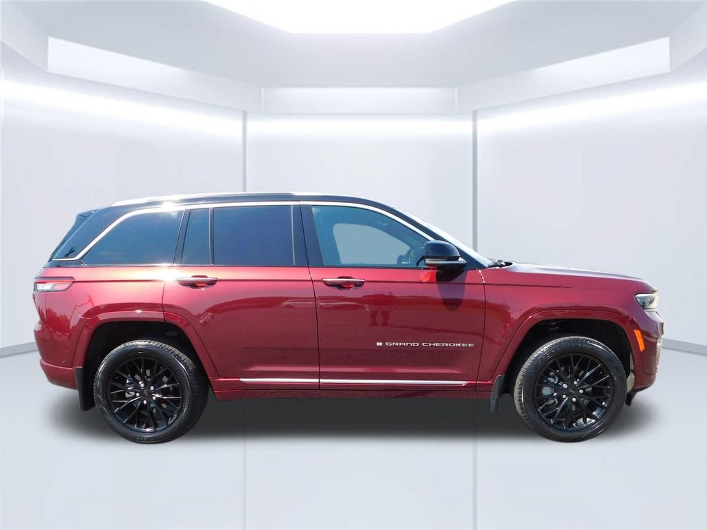Used 2023 Jeep Grand Cherokee Summit w/ MOPAR Finishing Package AWD/4WD image 2
