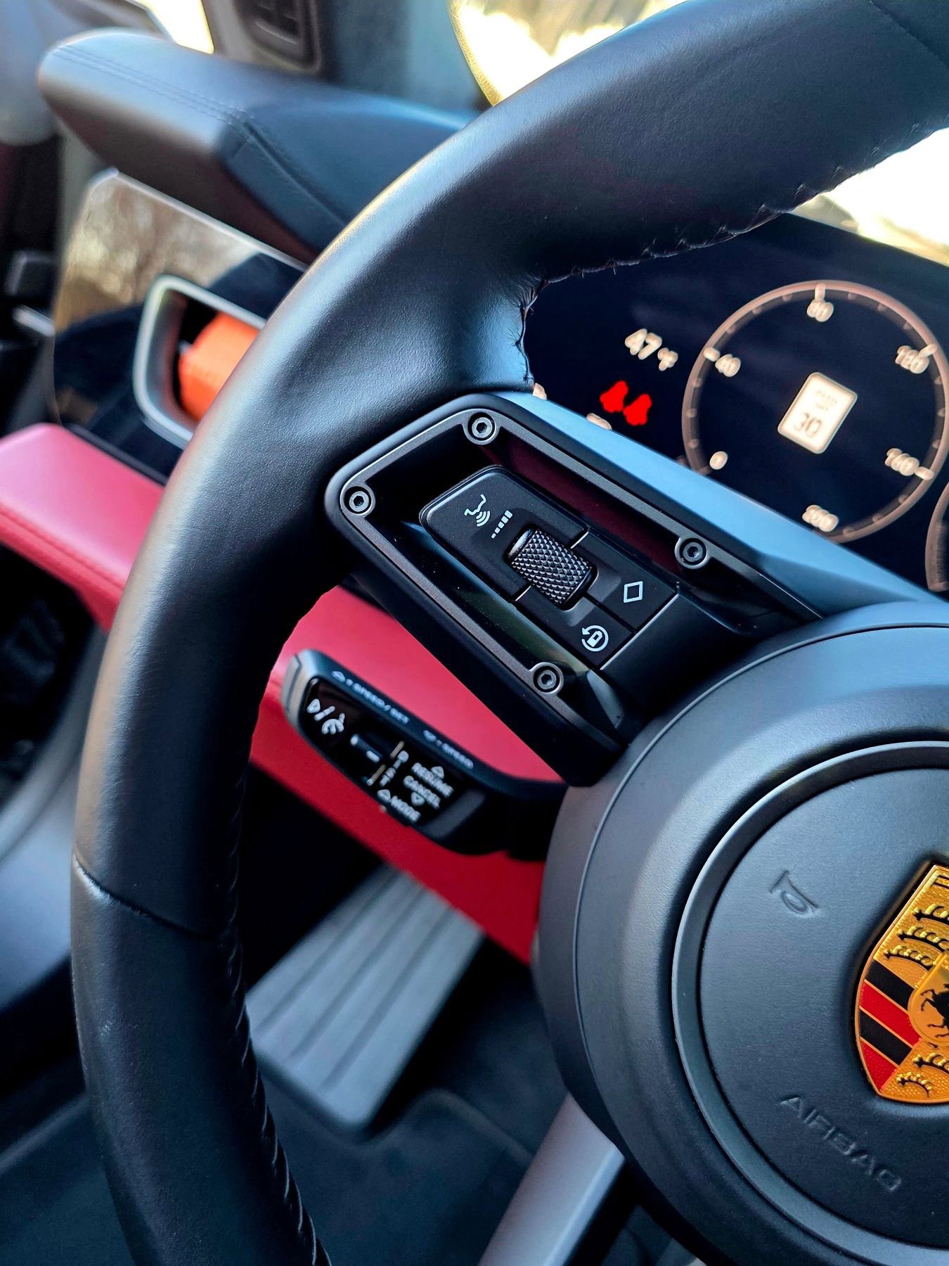 Used 2020 Porsche Taycan AWD/4WD image 28