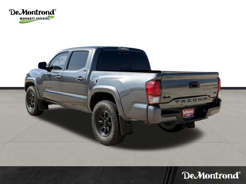 Used 2022 Toyota Tacoma SR5 w/ Technology Package image 7