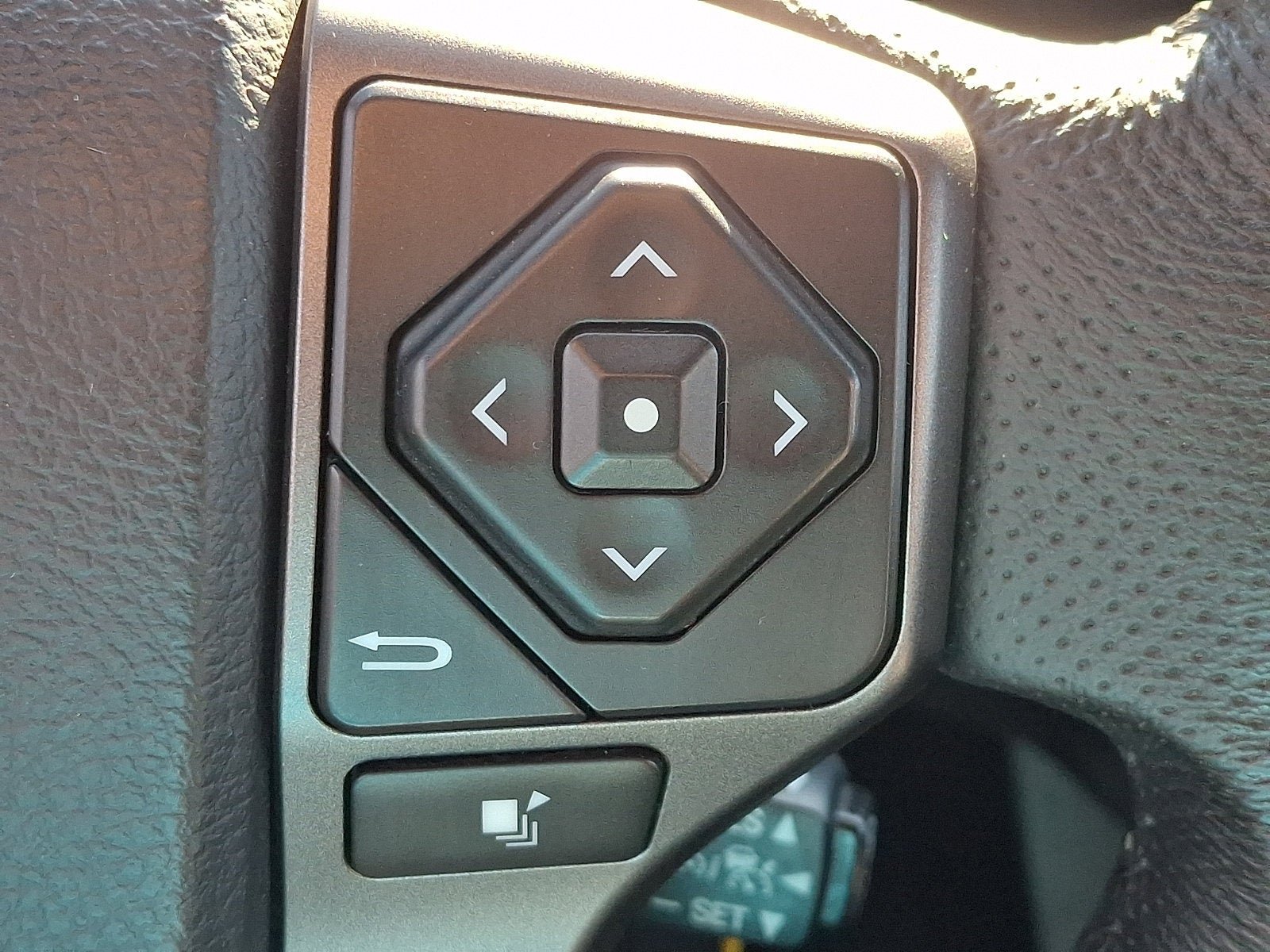 Used 2020 Toyota Tacoma TRD Off-Road AWD/4WD image 23