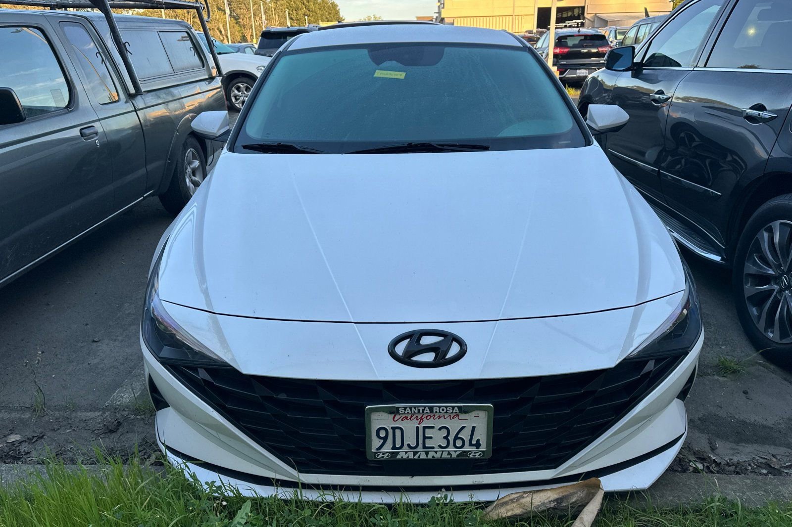 Used 2023 Hyundai Elantra SEL w/ Convenience Package image 3