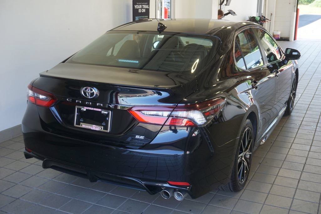 Used 2024 Toyota Camry SE FWD image 14