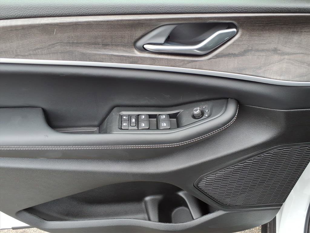 New 2026 Jeep Grand Cherokee Altitude image 15