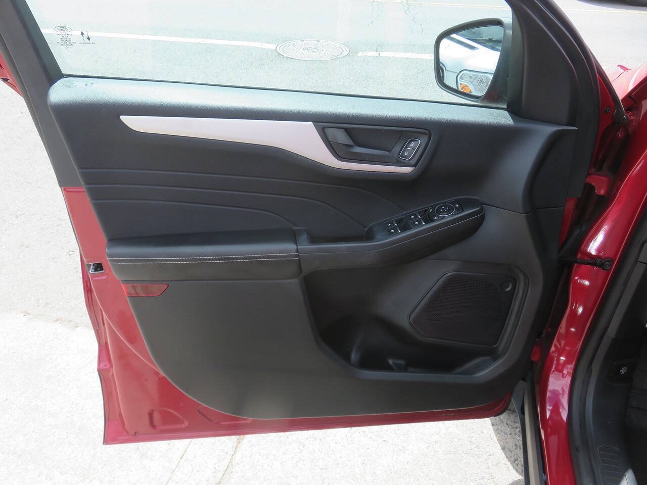 Used 2022 Ford Escape SE w/ Cold Weather Package AWD/4WD image 26
