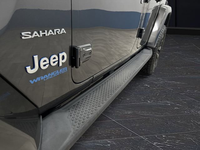 Used 2021 Jeep Wrangler Unlimited Sahara w/ Cold Weather Group AWD/4WD image 35