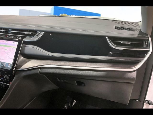 Used 2023 Jeep Grand Cherokee 4WD 4xe w/ Luxury Tech Group II image 24