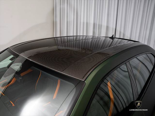 Used 2026 Lamborghini Urus SE AWD/4WD image 9