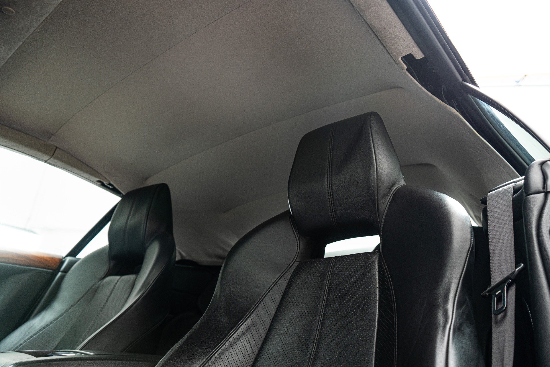 Used 2008 Aston Martin DB9 Volante RWD image 35