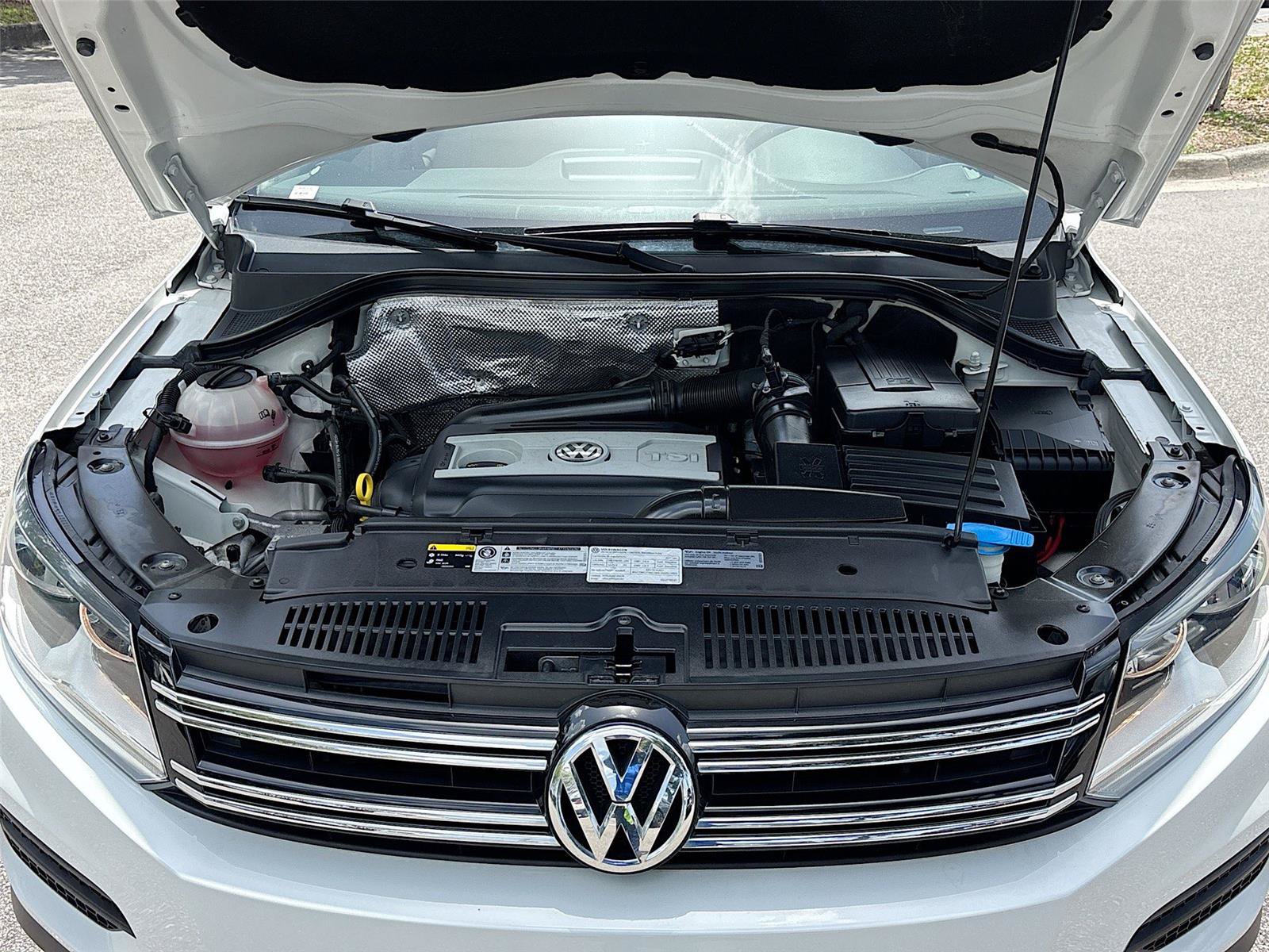Used 2017 Volkswagen Tiguan S FWD image 29