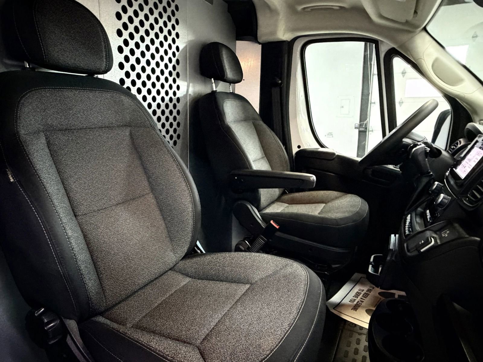 Used 2023 RAM ProMaster 2500 FWD image 26