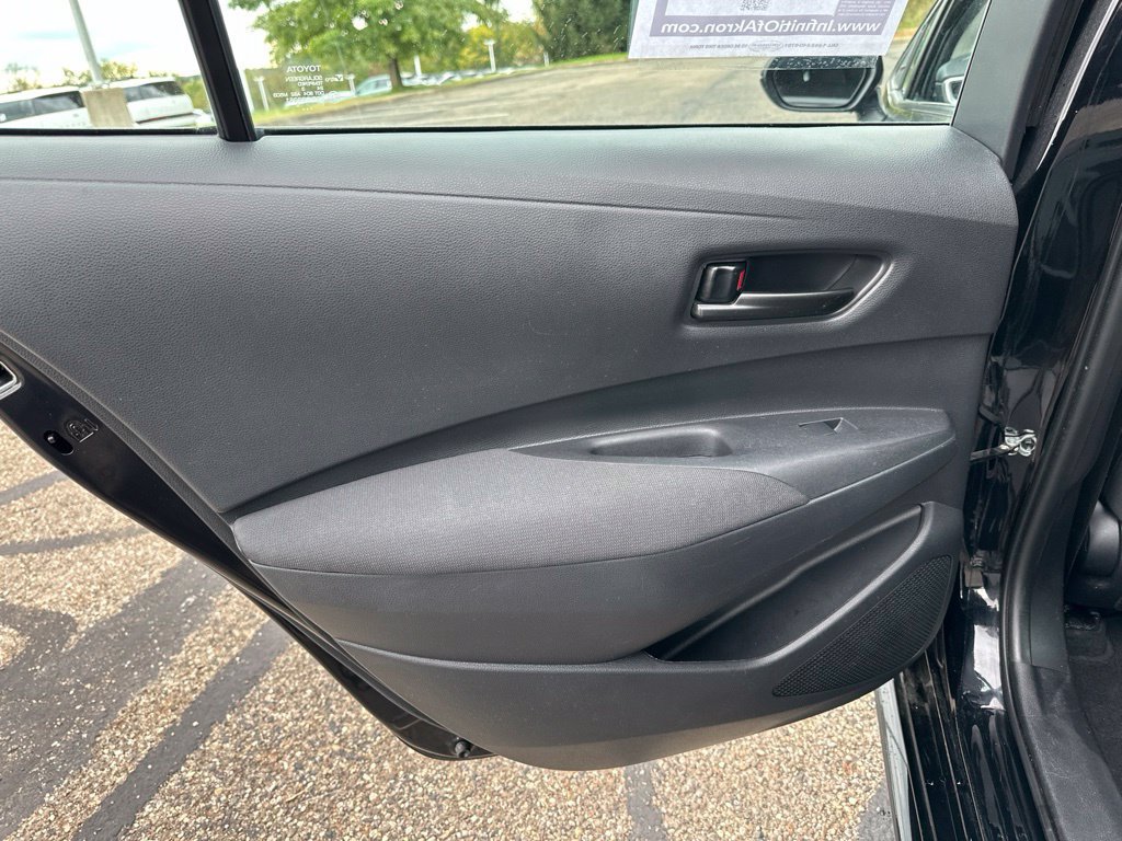 Used 2024 Toyota Corolla LE FWD image 28