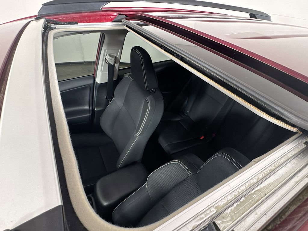 Used 2018 Toyota RAV4 Adventure image 25