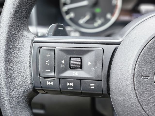Certified 2024 Nissan Rogue SV FWD image 17
