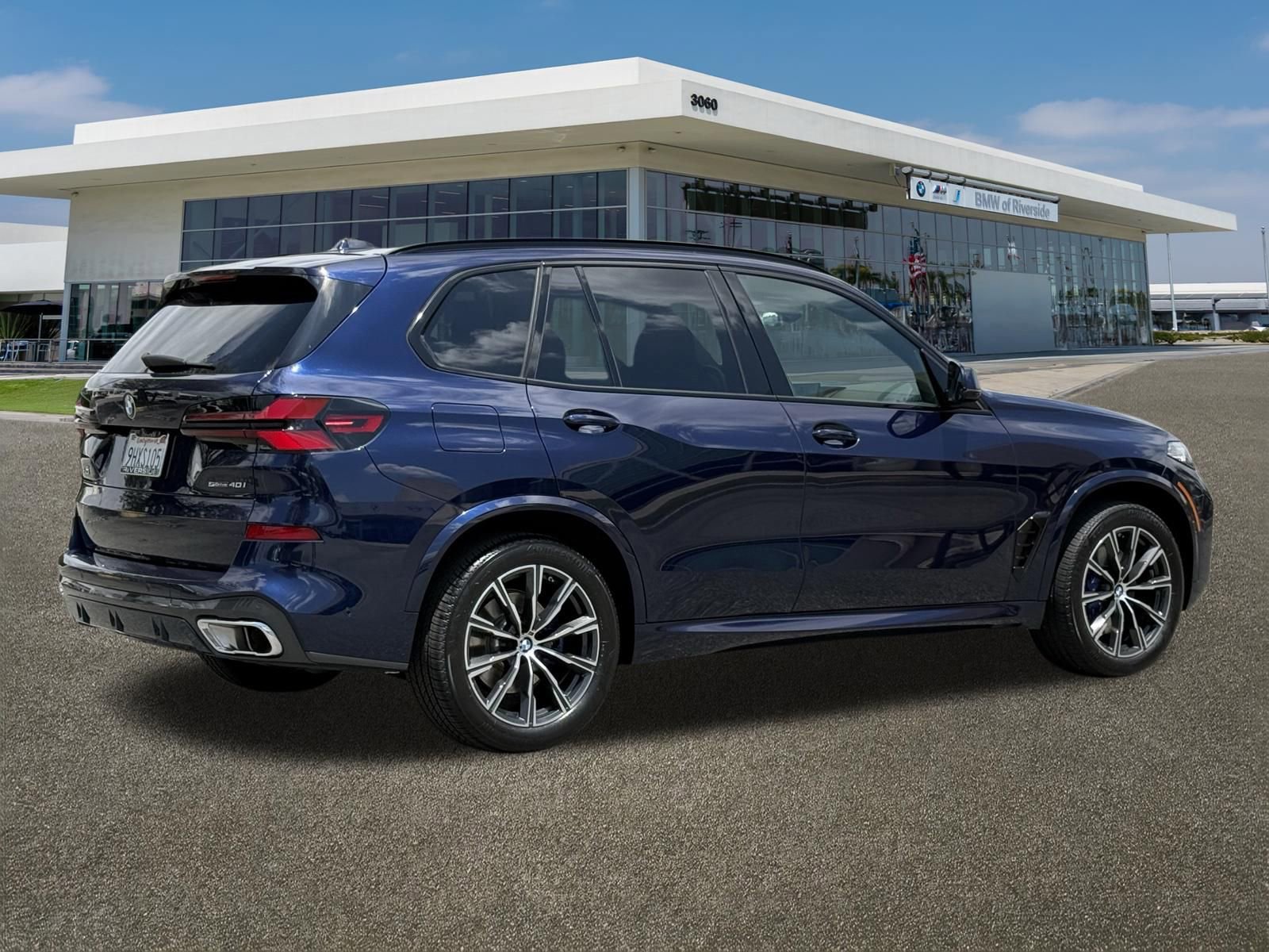 Certified 2024 BMW X5 sDrive40i w/ M Sport Package RWD image 11