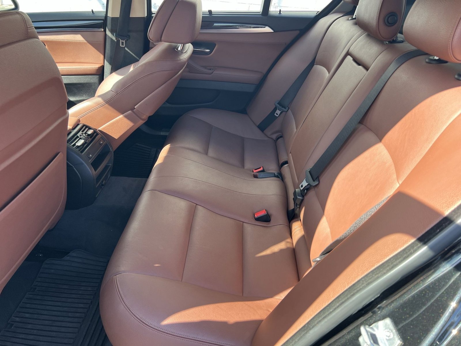 Used 2014 BMW 550i xDrive Sedan image 22