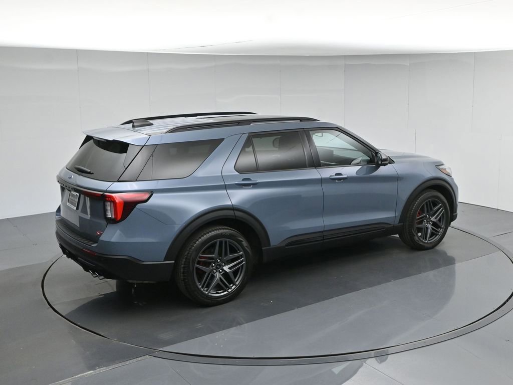 Used 2025 Ford Explorer ST image 43