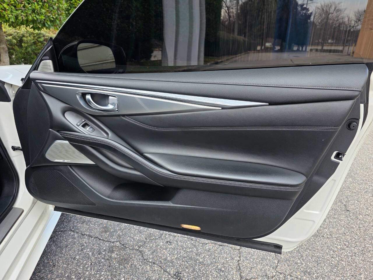 Used 2017 INFINITI Q60 2.0t w/ Premium Plus Package 2.0T image 30