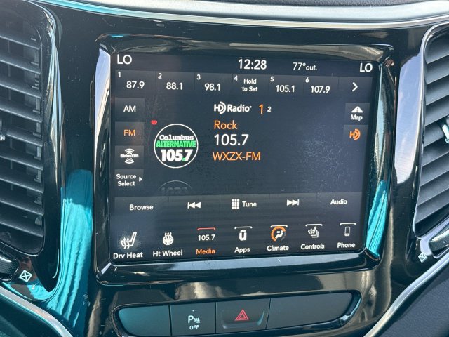 Used 2020 Jeep Cherokee High Altitude AWD/4WD image 16