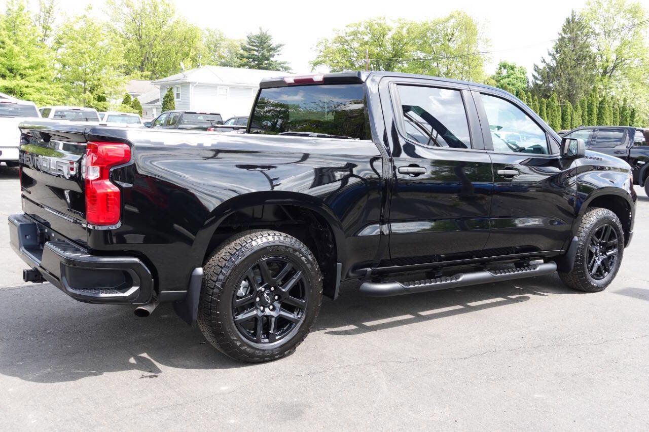 Used 2023 Chevrolet Silverado 1500 Custom w/ LPO, Dark Essentials Package AWD/4WD image 4