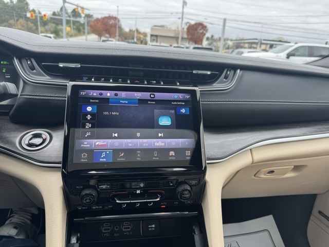 Used 2024 Jeep Grand Cherokee Limited 4xe image 13