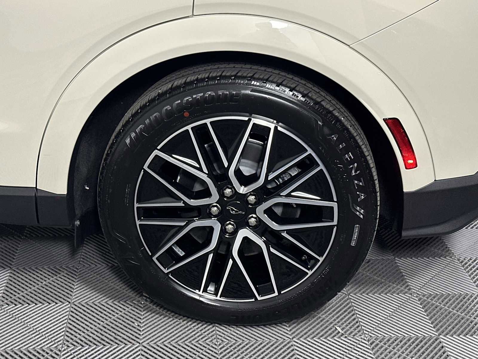 Used 2025 Ford Mustang Mach-E Premium AWD/4WD image 22
