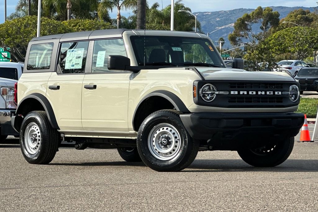 New 2025 Ford Bronco 4-Door image 1
