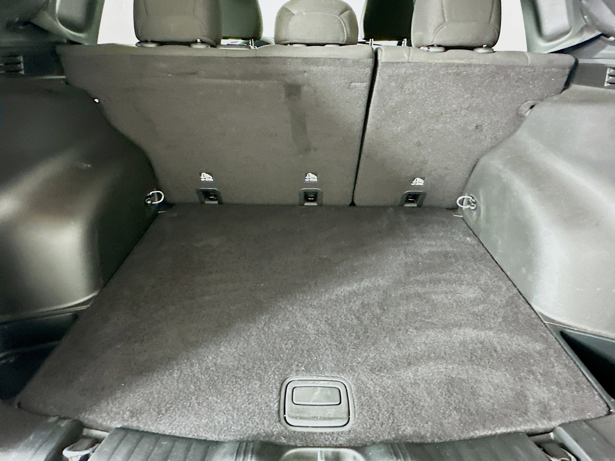 Certified 2025 Jeep Compass Sport image 30