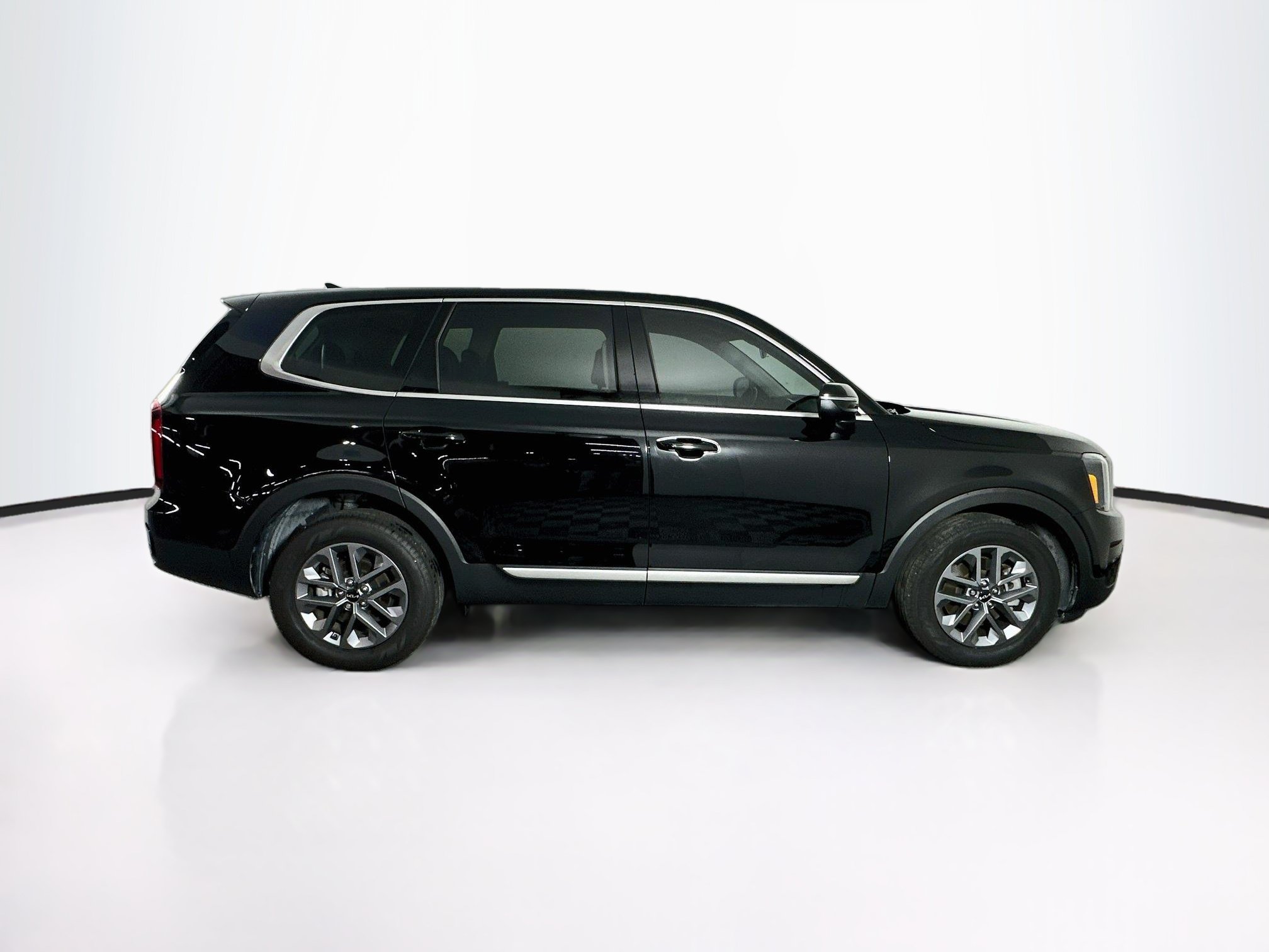 Used 2025 Kia Telluride LX FWD image 10