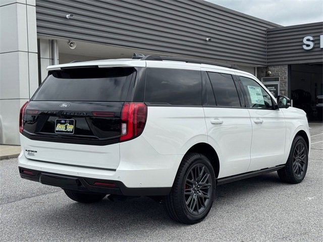 New 2025 Ford Expedition Platinum image 3
