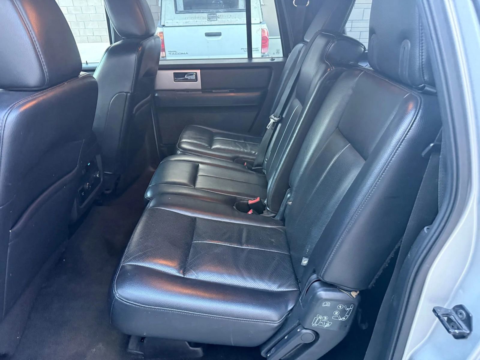 Used 2017 Ford Expedition EL Limited RWD image 13