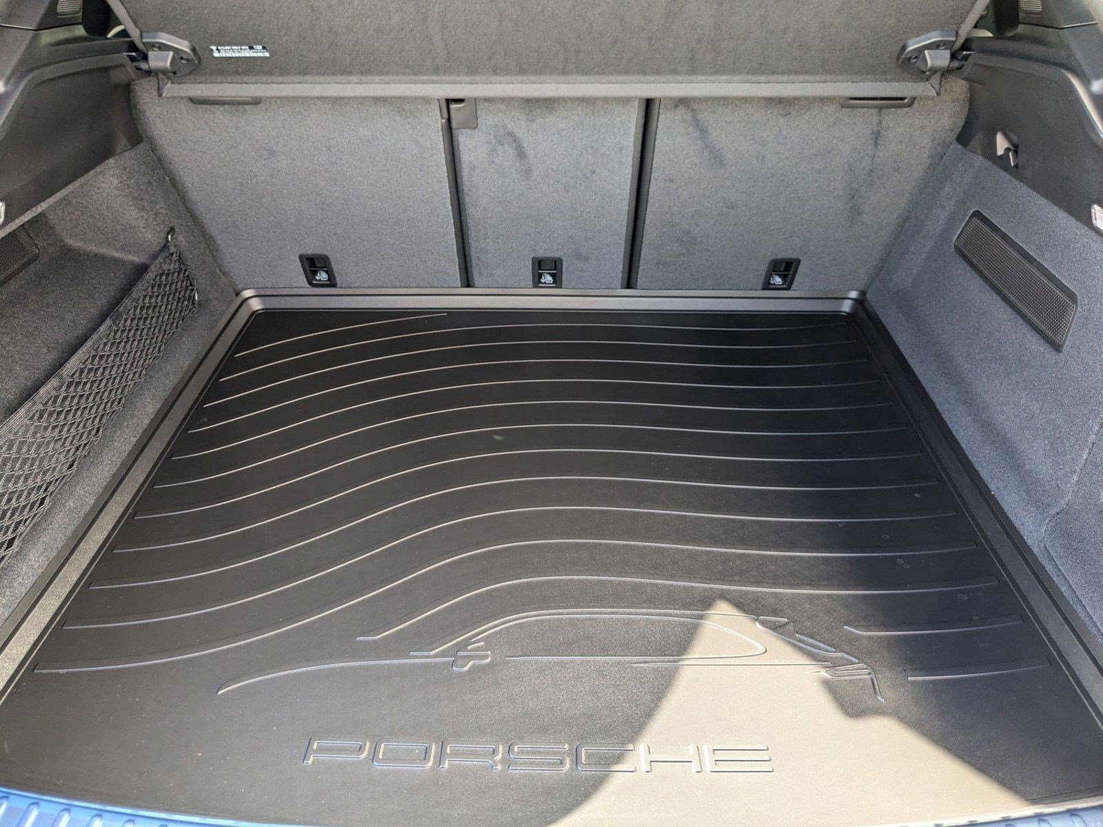 Certified 2025 Porsche Cayenne Coupe image 24