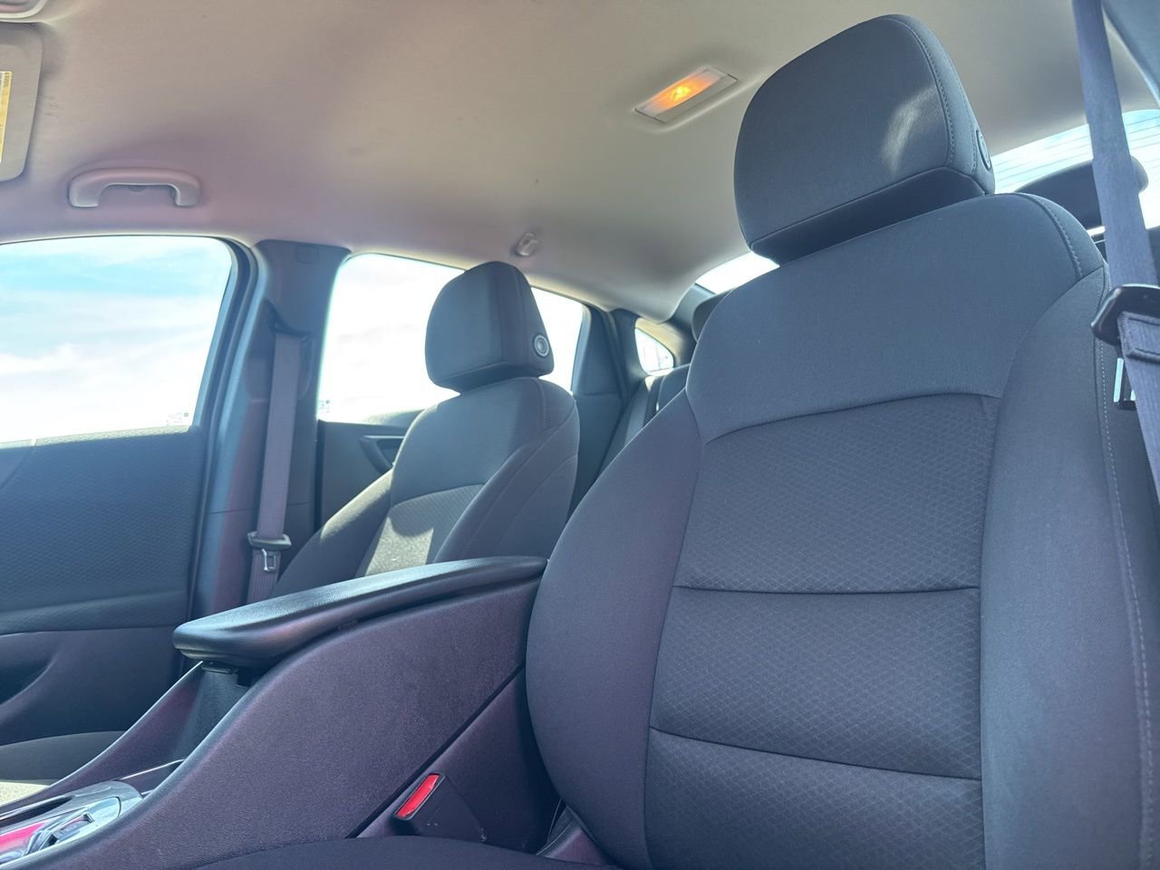 Used 2025 Chevrolet Malibu LS image 41