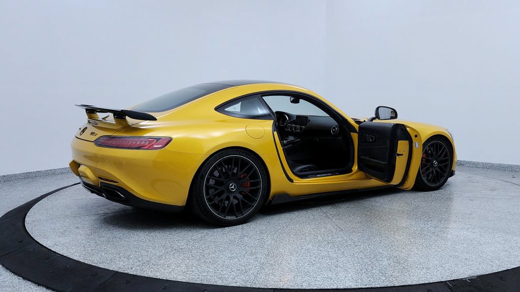 Used 2016 Mercedes-Benz AMG GT S w/ Exclusive Interior Package image 17