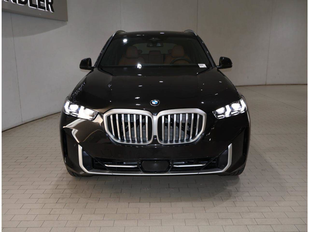 Used 2026 BMW X5 sDrive40i w/ Parking Assistance Package RWD image 9
