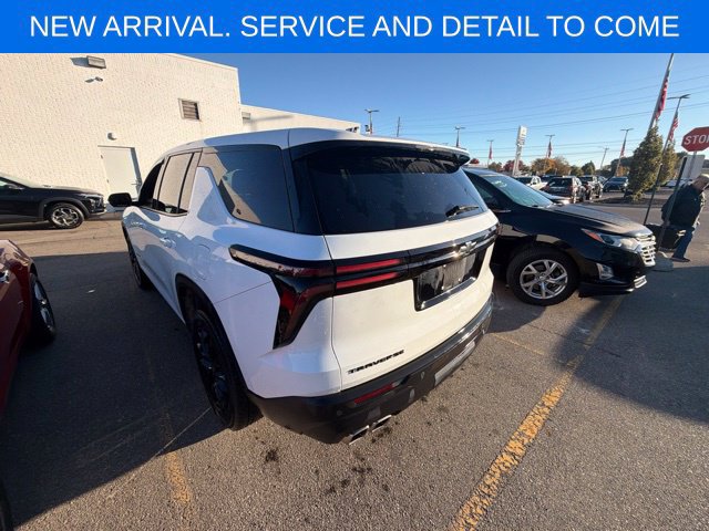 Certified 2024 Chevrolet Traverse LS w/ Midnight/Sport Edition FWD image 9