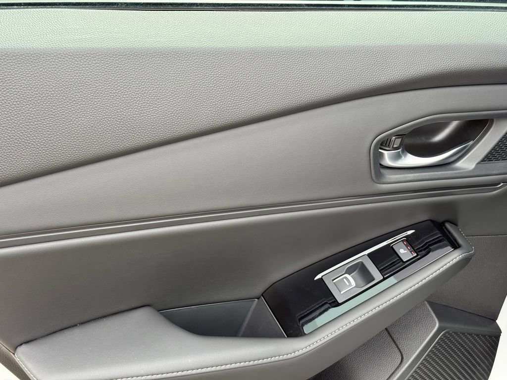 Used 2023 Honda Accord Touring image 14